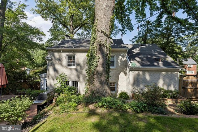 2700 S GRANT ST, Arlington, VA 22202