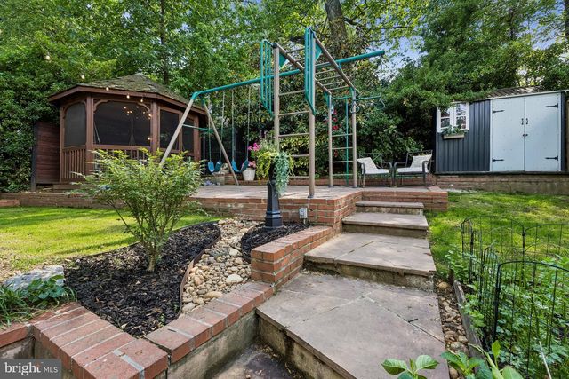 2700 S GRANT ST, Arlington, VA 22202