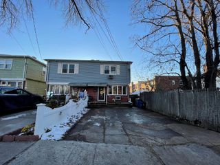 5-10 119th Street, College Point, NY 11356
