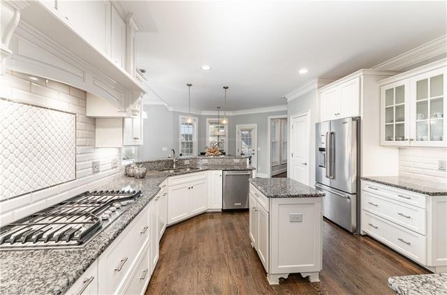 4824 Summer Hill Way, Winston-salem, NC 27106