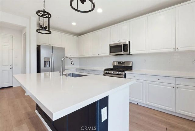 2807 Moonshimmer, Hemet, CA 92543
