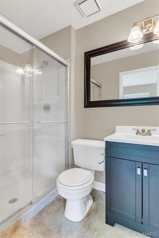 812 Highland Hill Court B, St Peters, MO 63376