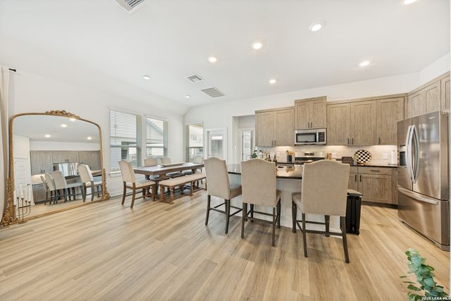 1617 Craftsman, New Braunfels, TX 78132