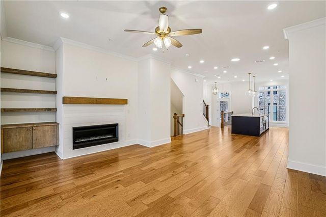 310 Crimson Pine Alley 10, Alpharetta, GA 30009