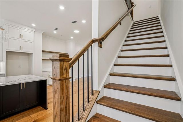 310 Crimson Pine Alley 10, Alpharetta, GA 30009