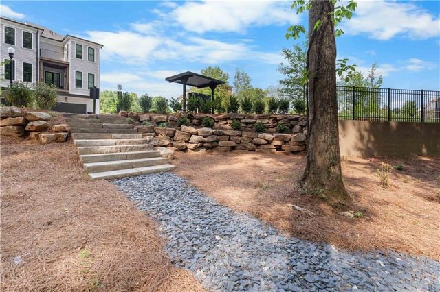 310 Crimson Pine Alley 10, Alpharetta, GA 30009