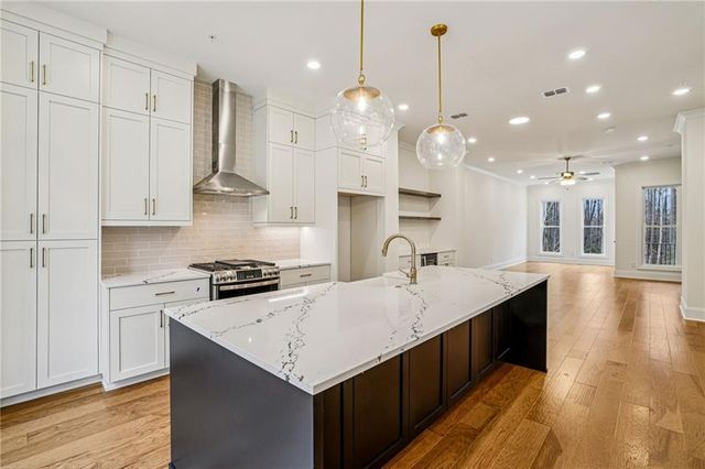 310 Crimson Pine Alley 10, Alpharetta, GA 30009