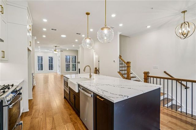 310 Crimson Pine Alley 10, Alpharetta, GA 30009