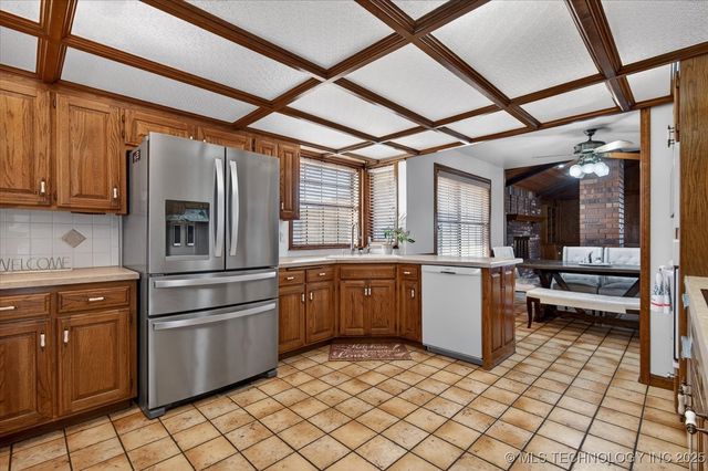 2616 Chapel Hill, Bartlesville, OK 74006