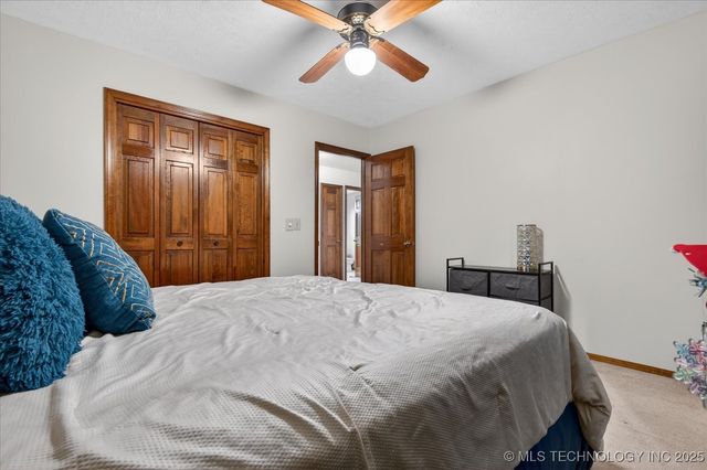 2616 Chapel Hill, Bartlesville, OK 74006