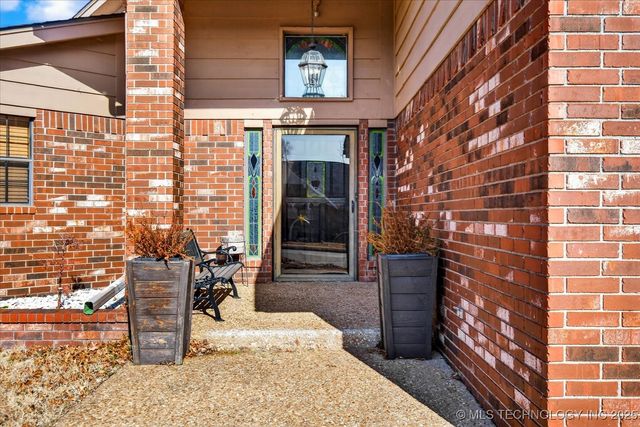 2616 Chapel Hill, Bartlesville, OK 74006