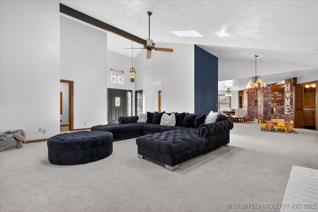 2616 Chapel Hill, Bartlesville, OK 74006