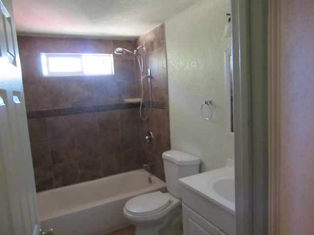 1600 Sunnyside Ave, Stockton, CA 95205