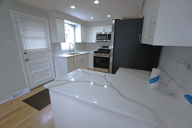 10508 S Bensley Avenue, Chicago, IL 60617
