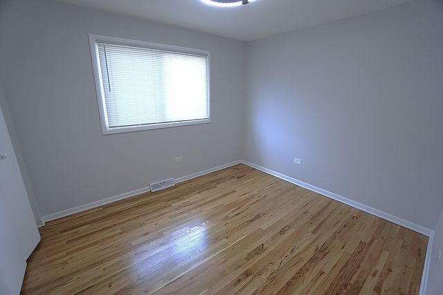 10508 S Bensley Avenue, Chicago, IL 60617