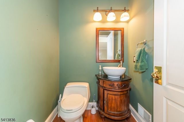 40 Vista Dr, Mount Olive Twp., NJ 07836