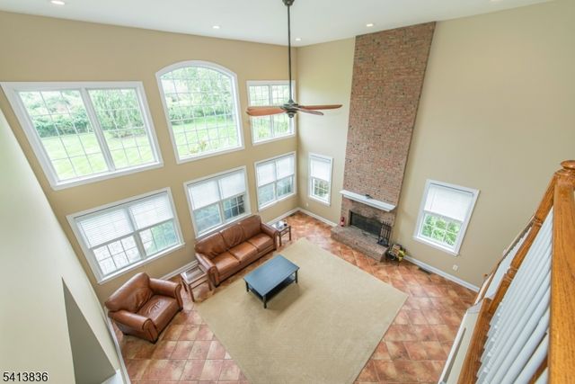 40 Vista Dr, Mount Olive Twp., NJ 07836