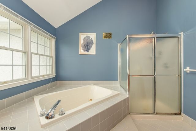 40 Vista Dr, Mount Olive Twp., NJ 07836