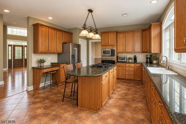 40 Vista Dr, Mount Olive Twp., NJ 07836