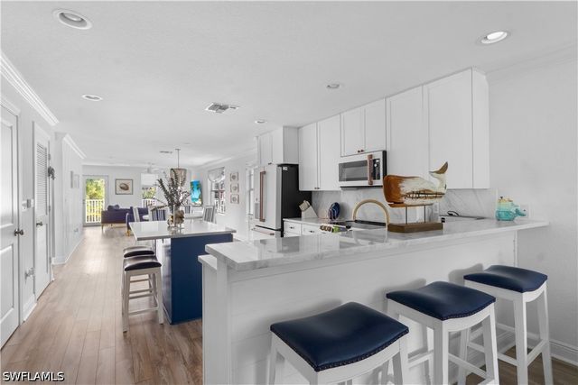 719 Park AVE, Naples, FL 34110