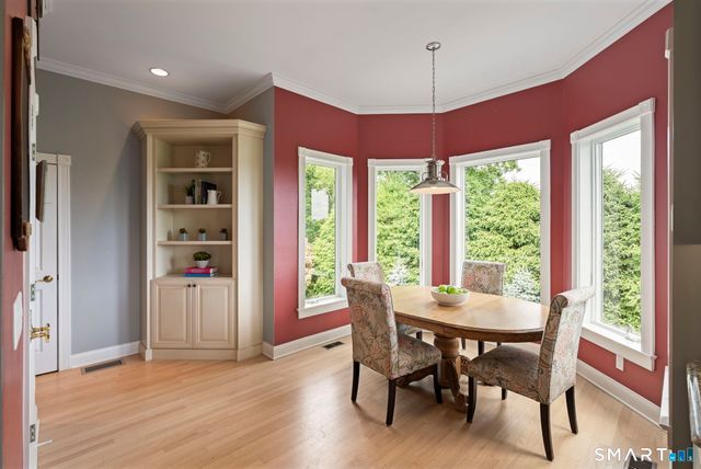30 Daniel Trace, Burlington, CT 06013