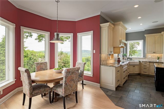 30 Daniel Trace, Burlington, CT 06013