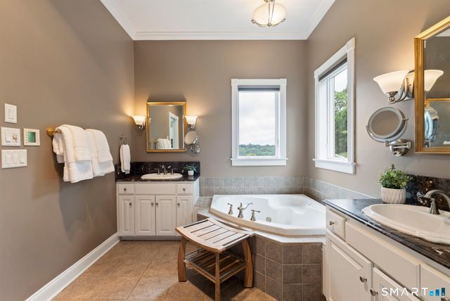 30 Daniel Trace, Burlington, CT 06013