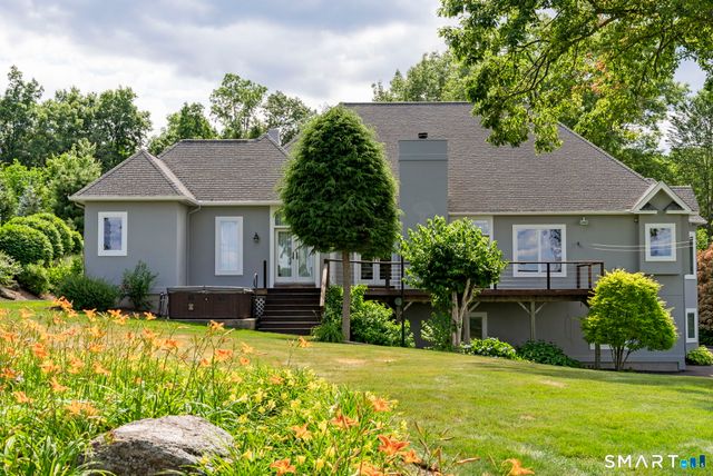 30 Daniel Trace, Burlington, CT 06013