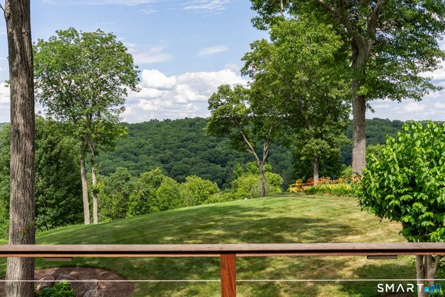 30 Daniel Trace, Burlington, CT 06013