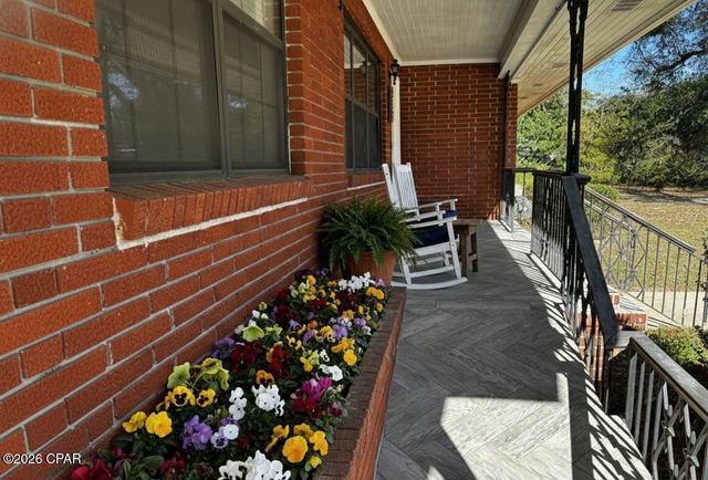 652 N 2nd Street, Chipley, FL 32428