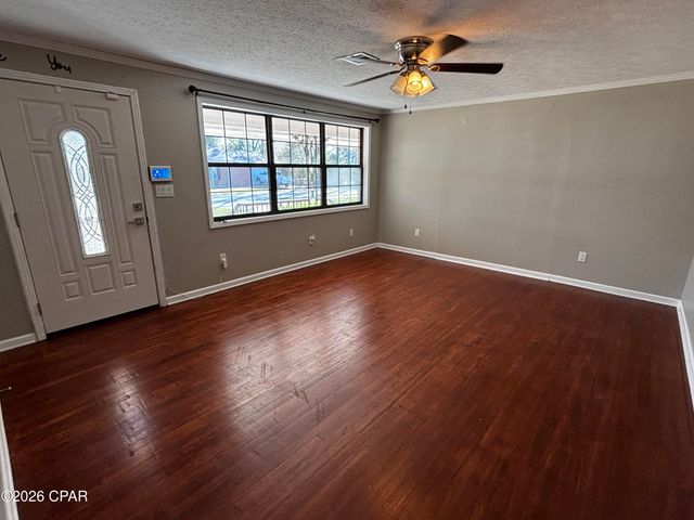 652 N 2nd Street, Chipley, FL 32428