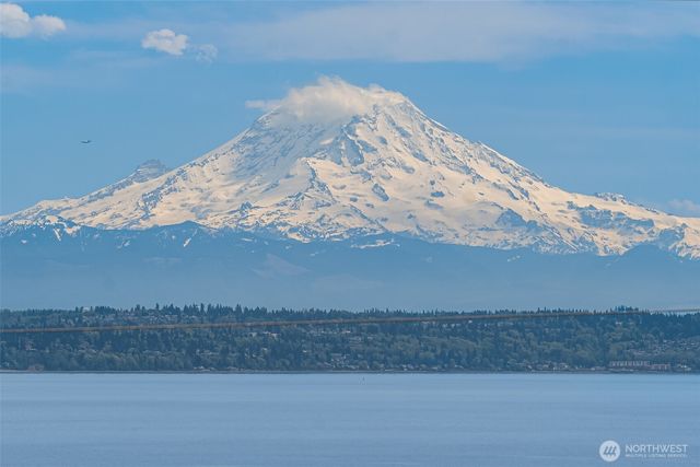 8302 SW Dilworth, Vashon, WA 98070