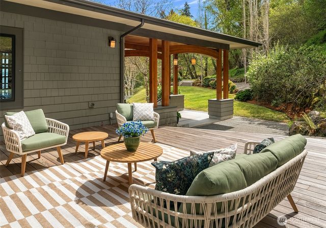 8302 SW Dilworth, Vashon, WA 98070