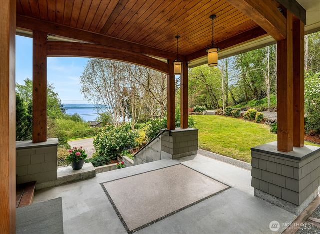 8302 SW Dilworth, Vashon, WA 98070