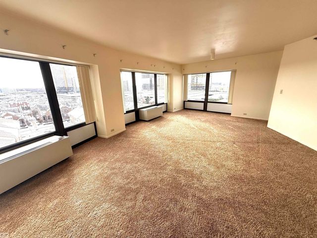 5000 Town Center, Southfield, MI 48075