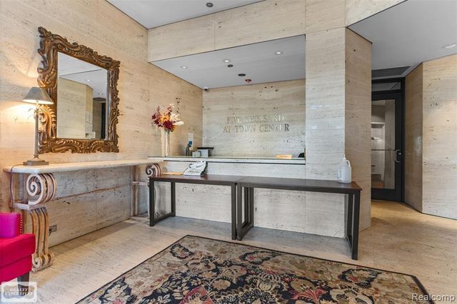 5000 Town Center, Southfield, MI 48075