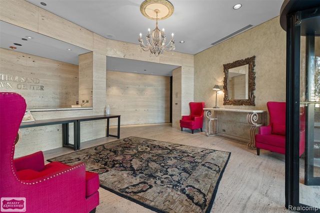 5000 Town Center, Southfield, MI 48075