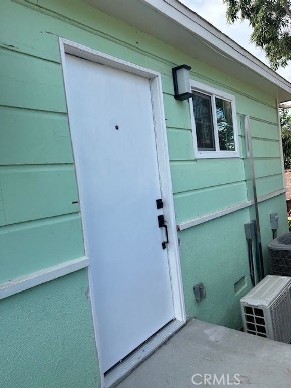 4568 Edgewood Place, Riverside, CA 92506