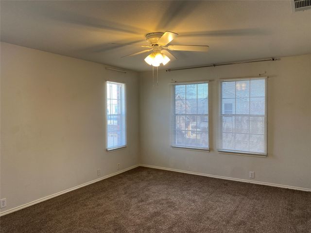 2725 Hyde Park Drive, Grand Prairie, TX 75050