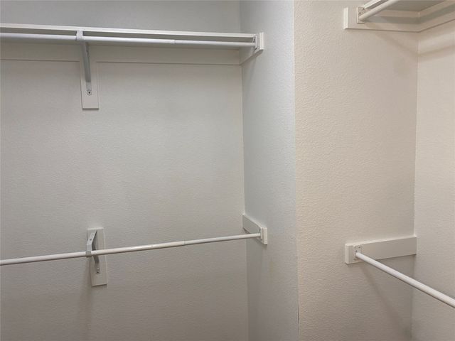 2725 Hyde Park Drive, Grand Prairie, TX 75050