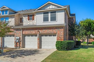 2725 Hyde Park Drive, Grand Prairie, TX 75050