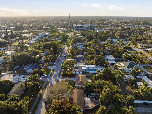 2545 Conroy Drive, North Palm Beach, FL 33403