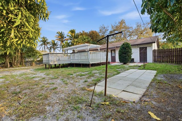 2545 Conroy Drive, North Palm Beach, FL 33403