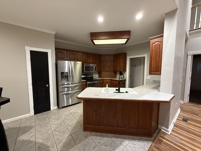 385 Thoroughbred Ln, Hartsville, TN 37074