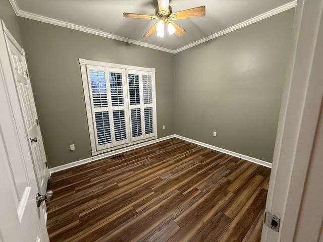 385 Thoroughbred Ln, Hartsville, TN 37074