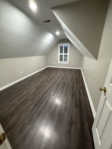 385 Thoroughbred Ln, Hartsville, TN 37074