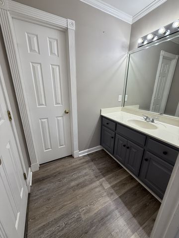 385 Thoroughbred Ln, Hartsville, TN 37074