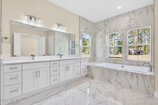 474 S Middleton Drive NW, Calabash, NC 28467