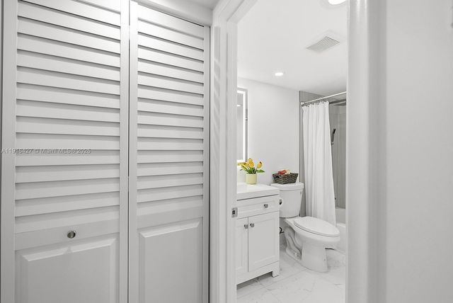 12500 SW 5th Ct 410M, Pembroke Pines, FL 33027