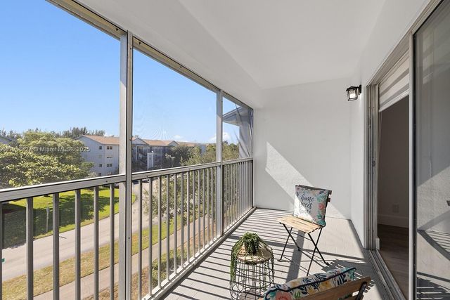 12500 SW 5th Ct 410M, Pembroke Pines, FL 33027